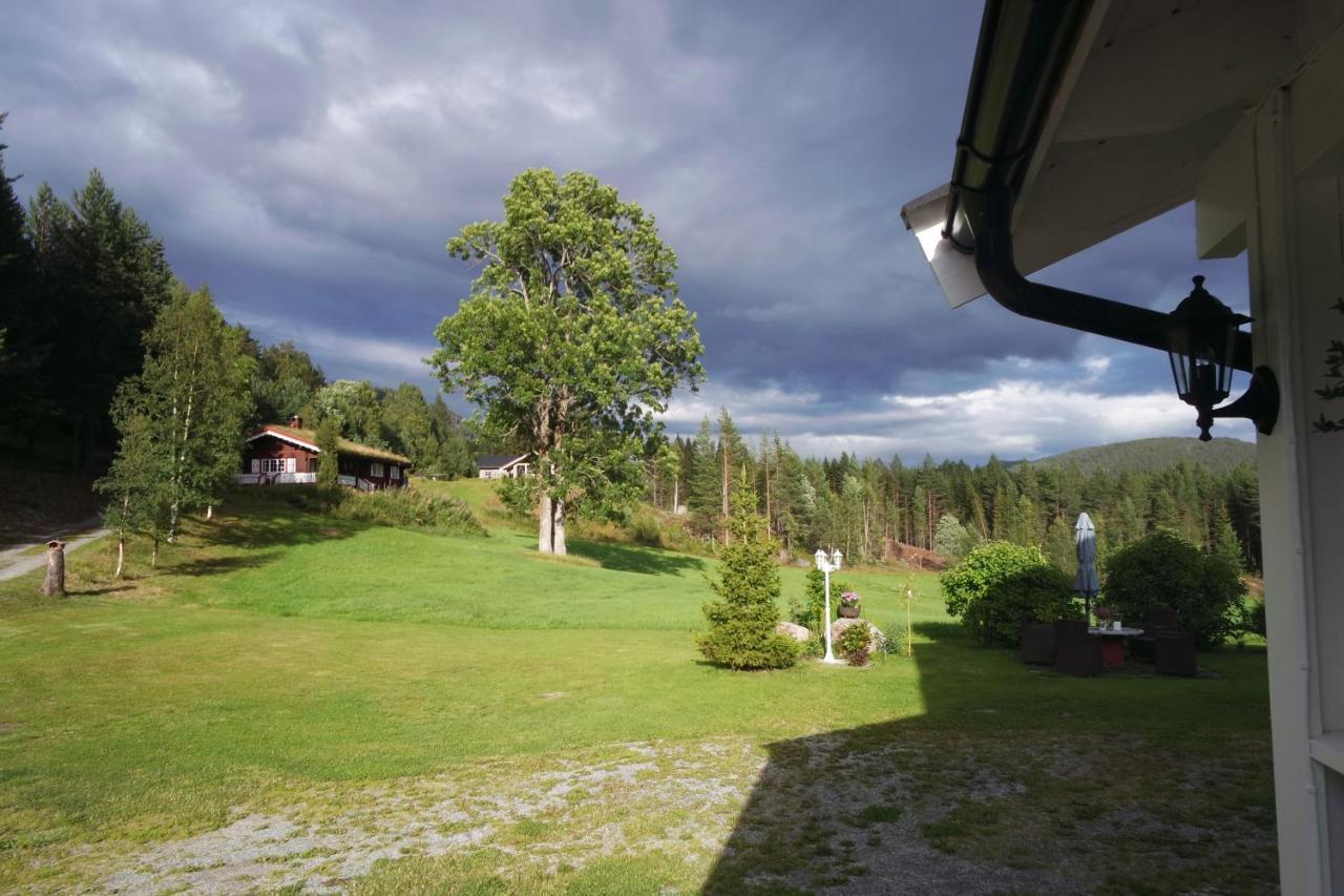 Lie Hytteutleige - Gjestegård - Thor Fine Art Amdals Verk
